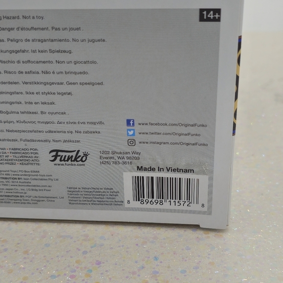 Funko POP! Batman The Animated Series Batgirl #154 Vinyl Figure - Picture 7 of 7